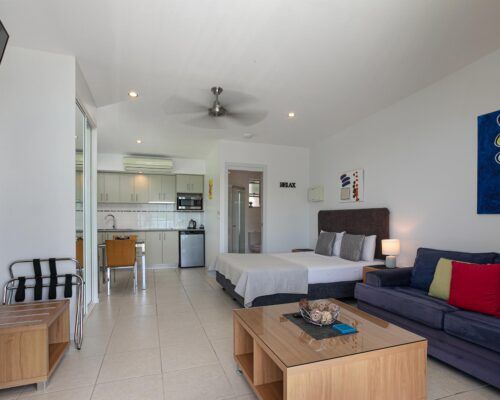 airlie-beach-studio-apartments (13)